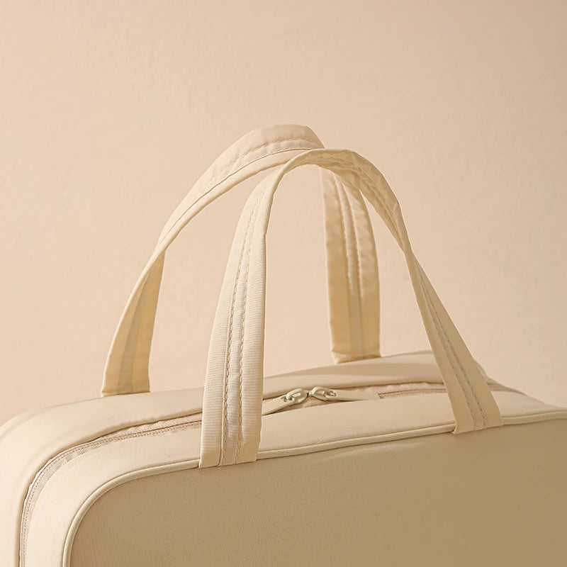 Trousse de toilette suspendue grande capacité – 30 × 22 × 12 cm – vue complémentaire 6